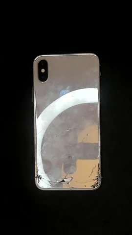 Apple iPhone X de E***a antes de la reparación de tapa trasera y pantalla