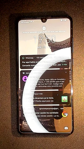 Foto tomada del Huawei P30 de I*****o posterior a la reparación de pantalla el 9 de Noviembre de 2021