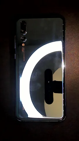 Foto tomada del Huawei P20 Pro de M****l posterior a la reparación de tapa trasera el 13 de Noviembre de 2021