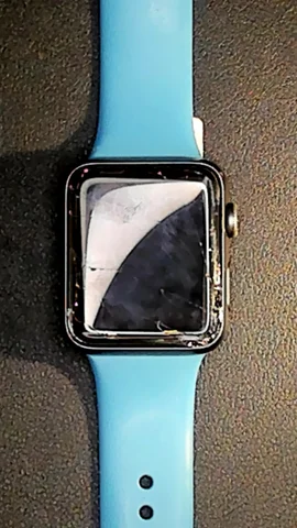 Apple Watch Serie 3 42mm de J**é antes de la reparación de cristal digitalizador