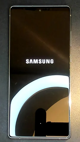 Foto tomada del Samsung Galaxy Note20 de M****l posterior a la reparación de batería el 29 de Noviembre de 2021