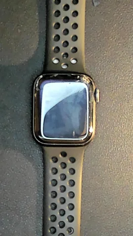 Apple Watch Serie 5 40mm de M***a antes de la reparación de cristal digitalizador