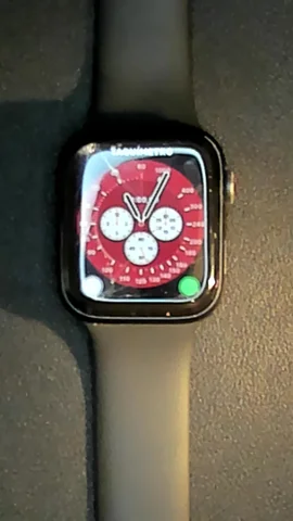 Apple Watch Serie 5 44mm de A*****n antes de la reparación de cristal digitalizador