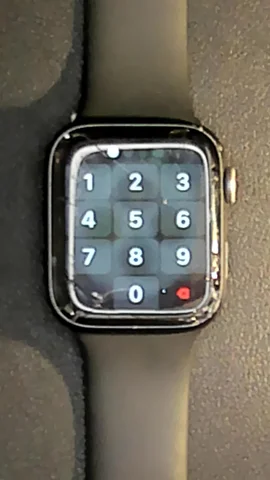 Apple Watch Serie 4 44mm de H***i antes de la reparación de cristal (sólo cristal y no el digitalizador)