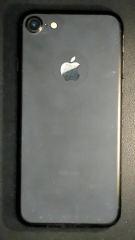 Apple iPhone 7 de M****l antes de la reparación de cámara trasera