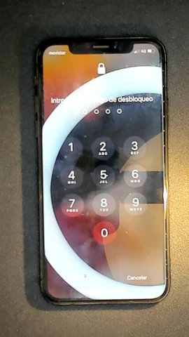 Apple iPhone X de A*****o antes de la reparación de auricular