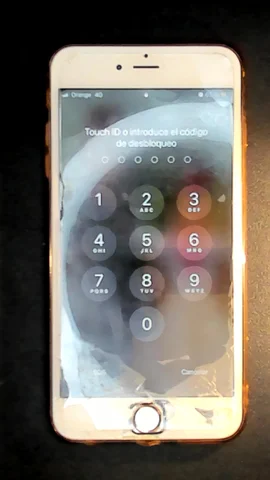 Apple iPhone 6s Plus de C****n antes de la reparación de pantalla