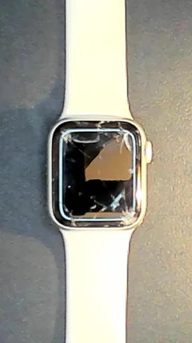 Apple Watch Serie 5 40mm de M***a antes de la reparación de cristal digitalizador