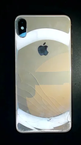 Apple iPhone XS Max de S**a antes de la reparación de tapa trasera