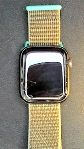 Apple Watch Serie 4 44mm de A*****o antes de la reparación de cristal digitalizador