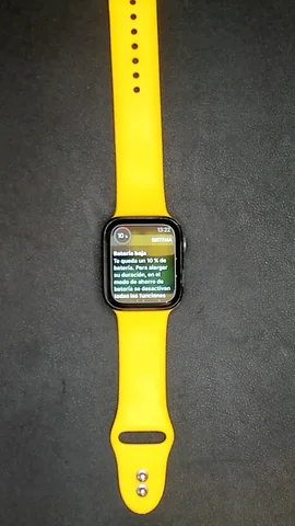 Foto tomada del Apple Watch Serie 5 44mm de D***d posterior a la reparación de cristal digitalizador el 4 de Enero de 2022