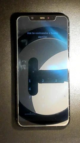 Foto tomada del Xiaomi Mi 8 de J**é posterior a la reparación de pantalla el 4 de Enero de 2022