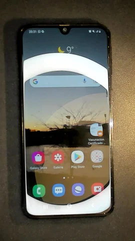 Foto tomada del Samsung Galaxy A40 de M****l posterior a la reparación de puerto de carga el 13 de Enero de 2022