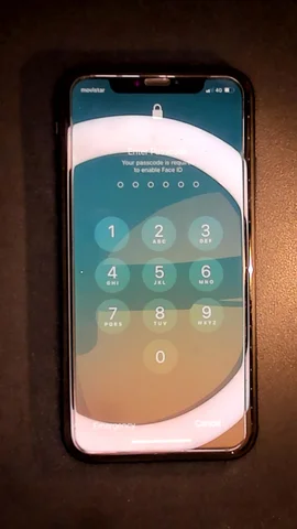 Apple iPhone XR de J*****n antes de la reparación de auricular
