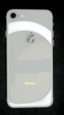 Apple iPhone 8 de J****n antes de la reparación de tapa trasera