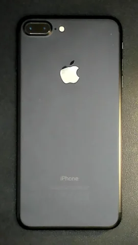 Foto tomada del Apple iPhone 7 Plus de L*****s posterior a la reparación de cámara trasera el 19 de Enero de 2022