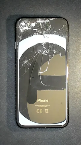 Apple iPhone 8 de E*****e antes de la reparación de tapa trasera y lente de cámara trasera