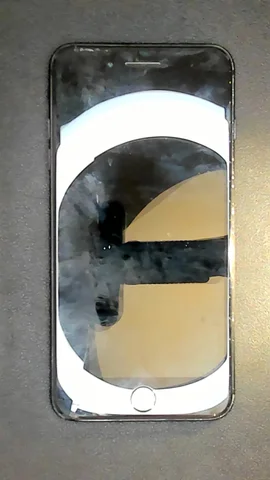 Apple iPhone 7 Plus de A*****n antes de la reparación de batería