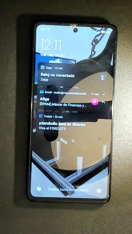 Xiaomi 11T Pro de J**é antes de la reparación de pantalla