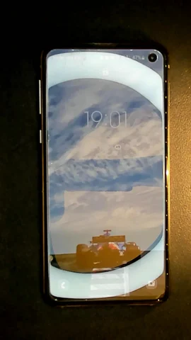 Foto tomada del Samsung Galaxy S10e de J****r posterior a la reparación de batería el 8 de Febrero de 2022