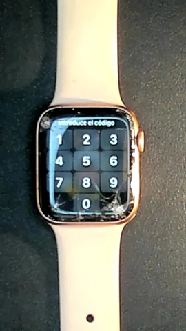 Apple Watch Serie 5 44mm de M****m antes de la reparación de cristal digitalizador