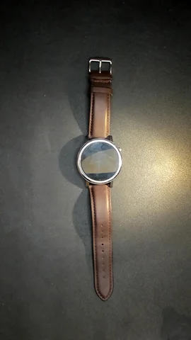 Foto tomada del Motorola Moto 360 46mm (2nd gen) de F*******o posterior a la reparación de batería el 21 de Febrero de 2022