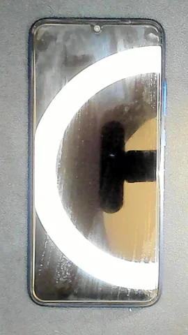 Foto tomada del Xiaomi Redmi Note 7 de J**n posterior a la reparación de electrónica de botón de encendido y electrónica de botones de volumen el 26 de Febrero de 2022
