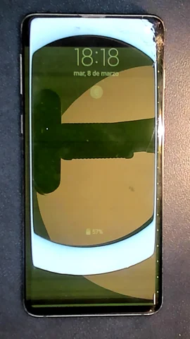 Samsung Galaxy S10 de Z**s antes de la reparación de batería y pantalla