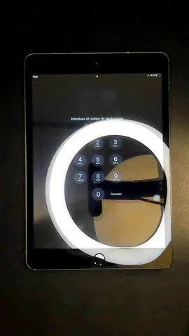 Foto tomada del Apple iPad mini 3 de M****l posterior a la reparación de lcd y cristal digitalizador el 16 de Marzo de 2022