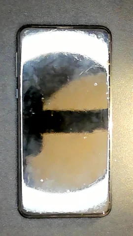 Samsung Galaxy S10e de S*****d antes de la reparación de puerto de carga