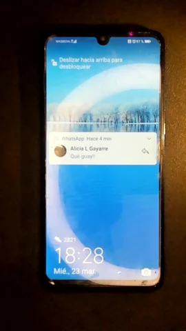 Huawei P30 lite de P***r antes de la reparación de batería