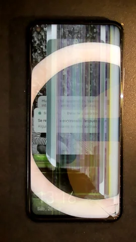 Huawei nova 5T de M******s antes de la reparación de pantalla