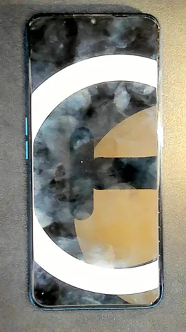 Oppo A9 (2020) de F*******a antes de la reparación de puerto de carga