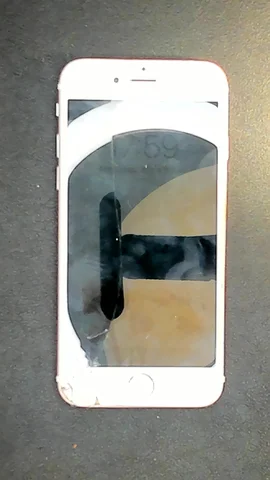 Apple iPhone 6s de I********a antes de la reparación de puerto de carga y micrófono