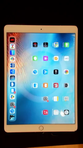 Apple iPad Pro 10.5 (2017) de B****a antes de la reparación de batería