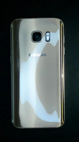 Foto tomada del Samsung Galaxy S7 de M****l posterior a la reparación de tapa trasera y pantalla el 12 de Abril de 2022