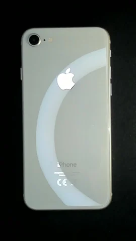 Apple iPhone 8 de R****l antes de la reparación de cámara trasera