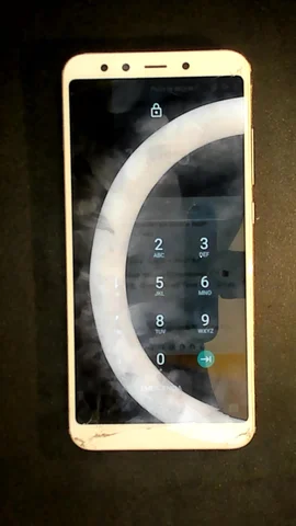 Xiaomi Mi A2 (Mi 6X) de E**a antes de la reparación de pantalla