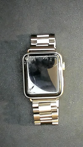 Apple Watch Serie 3 42mm de S*******n antes de la reparación de cristal digitalizador