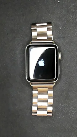 Foto tomada del Apple Watch Serie 3 42mm de S*******n posterior a la reparación de cristal digitalizador el 22 de Abril de 2022