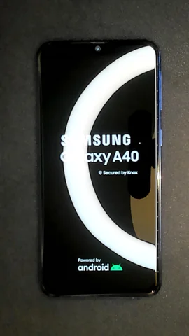 Foto tomada del Samsung Galaxy A40 de C*****a posterior a la reparación de pantalla el 26 de Abril de 2022