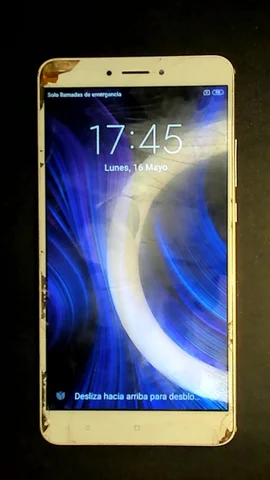 Xiaomi Mi Max 2 de M***a antes de la reparación de pantalla