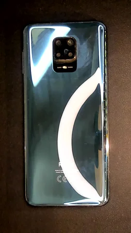 Xiaomi Redmi Note 9 Pro de F******o antes de la reparación de cámara trasera