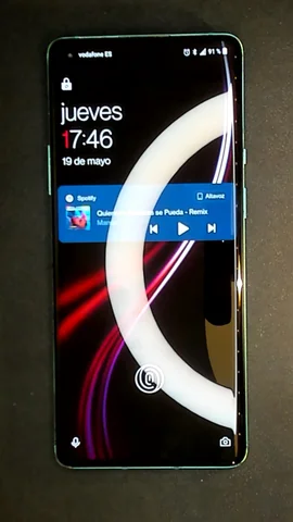 OnePlus 8 Pro de F*******o antes de la reparación de puerto de carga