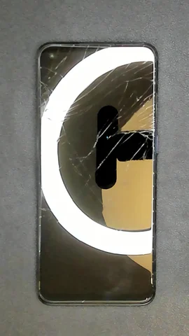 OnePlus Nord N10 5G de D***d antes de la reparación de pantalla