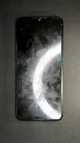 Oppo A9 (2020) de S**a antes de la reparación de puerto de carga