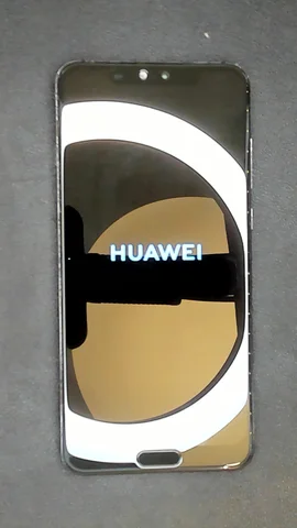 Foto tomada del Huawei P20 Pro de m****i posterior a la reparación de pantalla el 8 de Junio de 2022