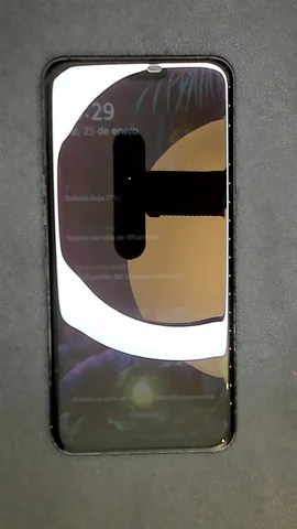 Foto tomada del LG V50 ThinQ 5G de J****r posterior a la reparación de pantalla el 9 de Junio de 2022