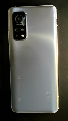 Xiaomi Mi 10T 5G de F*******a antes de la reparación de tapa trasera