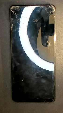 Samsung Galaxy A42 5G de J***s antes de la reparación de pantalla